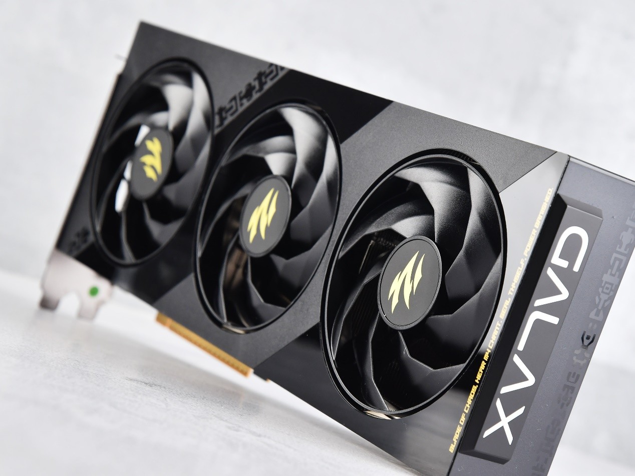 影驰RTX 5060魔刃评测：磁吸RGB光效的50系甜点