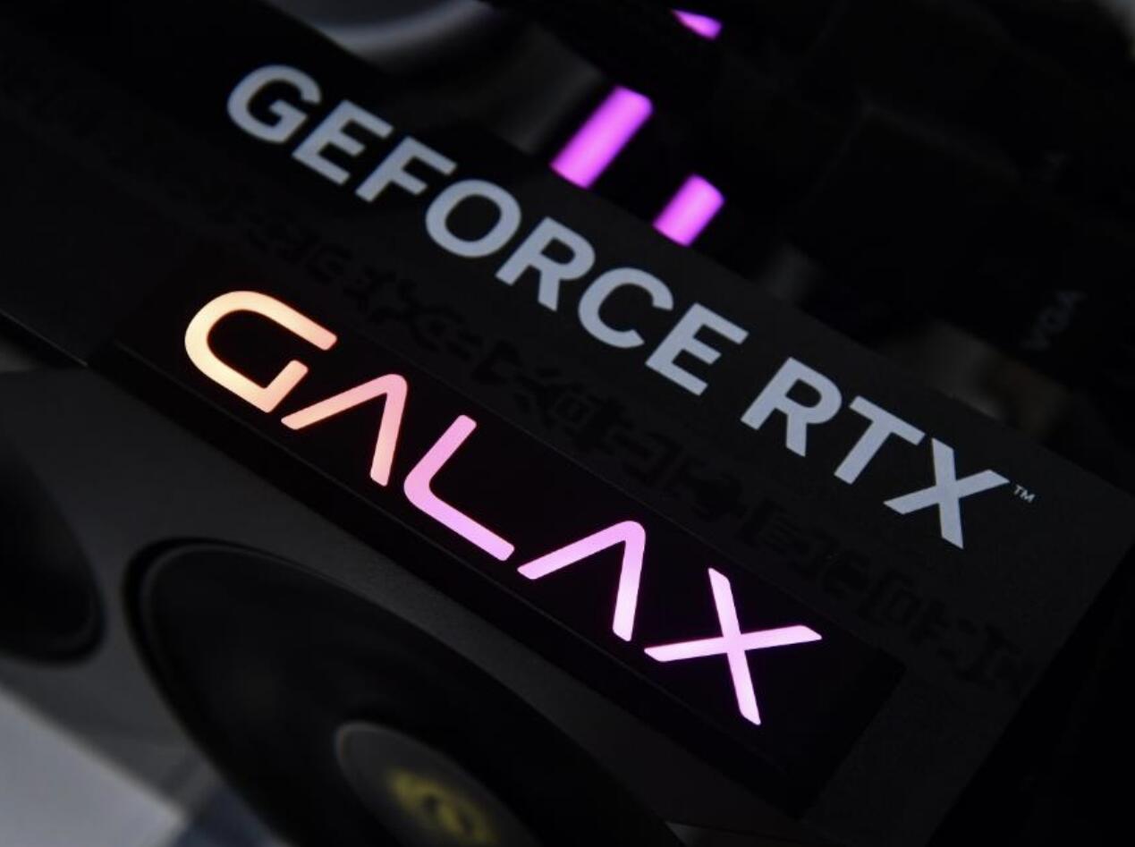 影驰RTX 5060魔刃评测：磁吸RGB光效的50系甜点