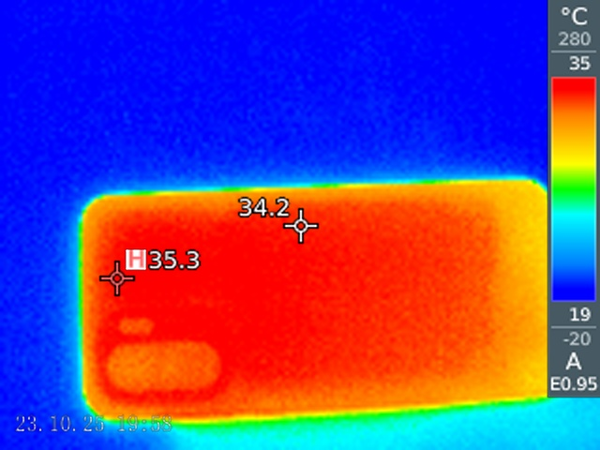 一加 Ace 6 评测:165Hz高帧体验,这次真的旦用难回 一加 Ace 6 评测:165Hz高帧体验,这次真的旦用难回
