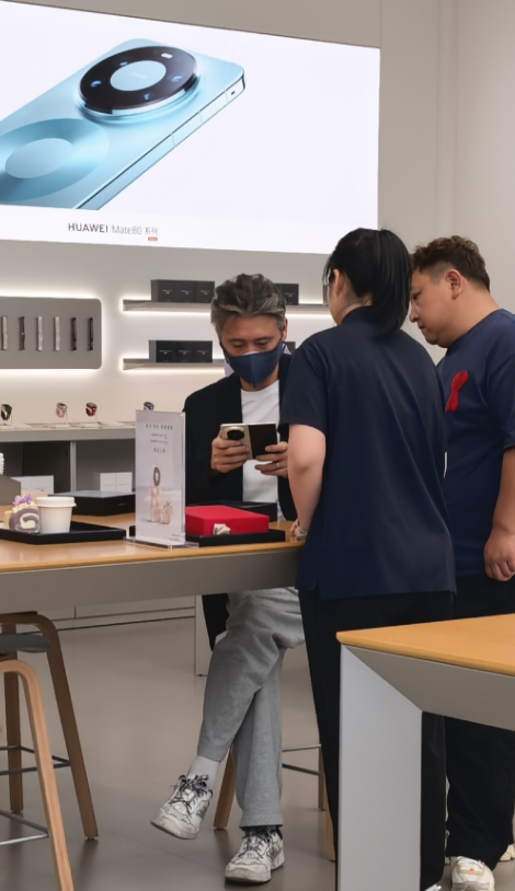 用实力打破刻板印象 华为Mate X7重塑折叠屏可靠标杆