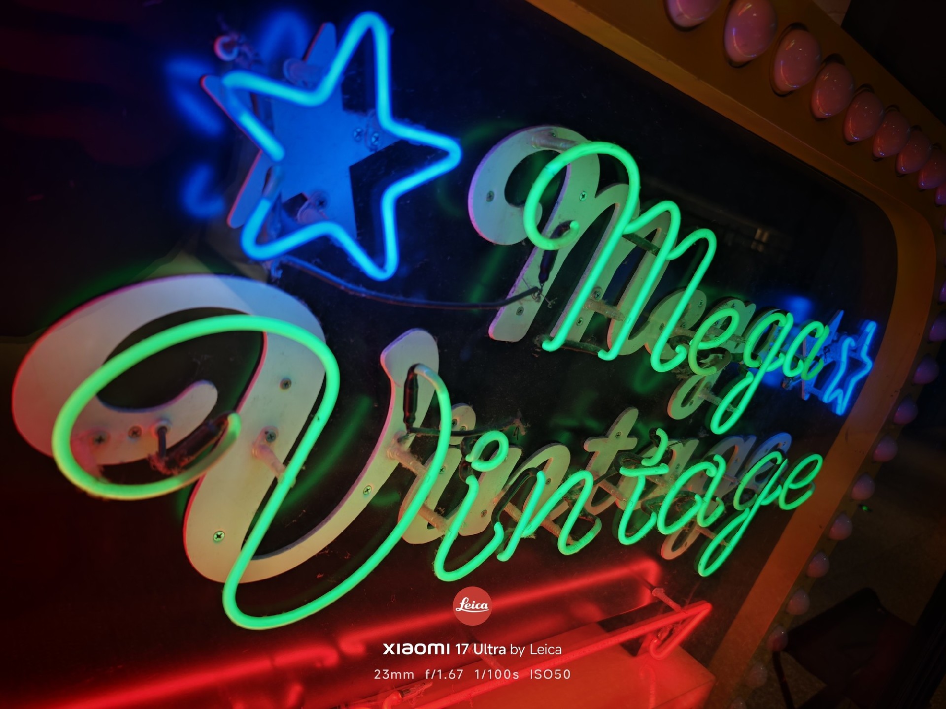 小米17 Ultra系列体验 情绪价值向左,全能旗舰向右