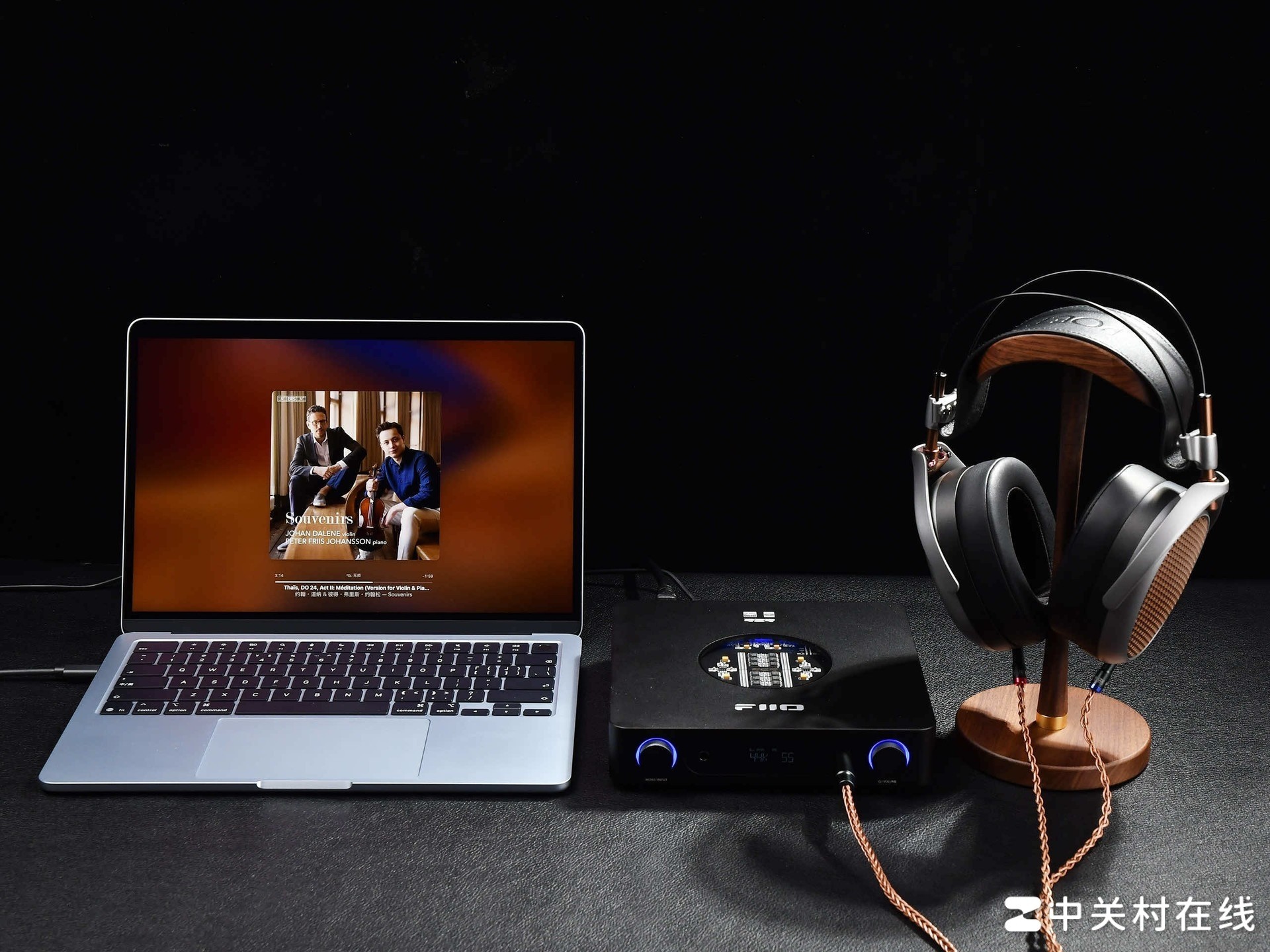 诗意般的声音之旅：Meze Audio POET头戴式平板耳机深度体验