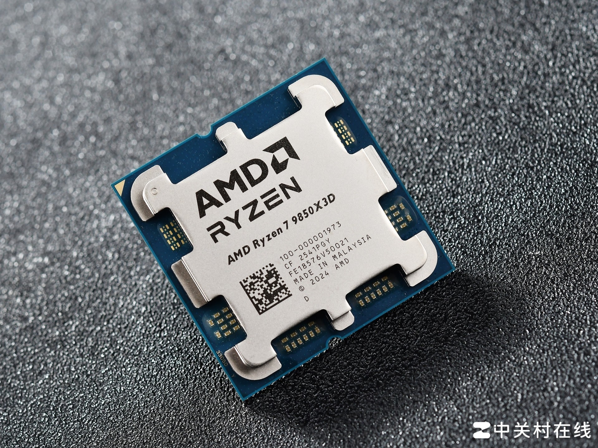 AMD 锐龙7 9850X3D首测 起飞！搭配技嘉主板蓝宝石A卡3A平台实现千帧