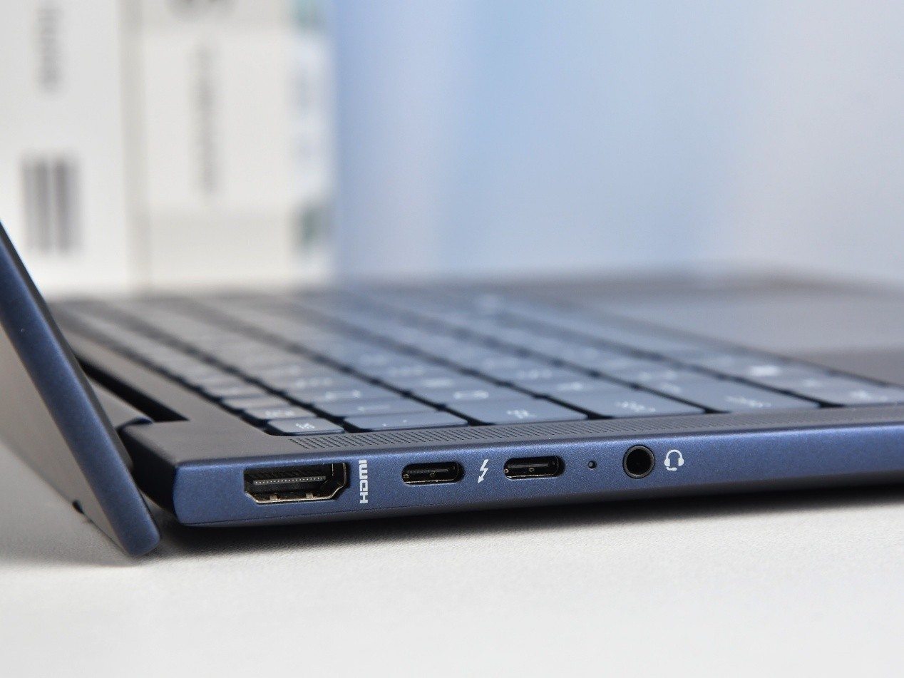 移动办公时代的精英级AI PC：惠普 EliteBook X G1i评测