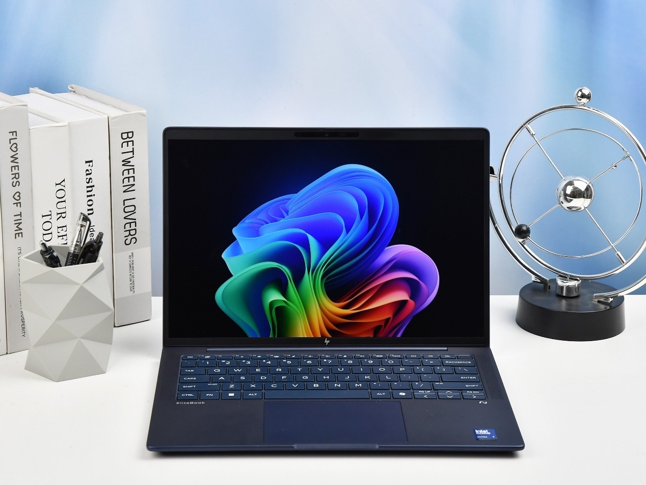 移动办公时代的精英级AI PC：惠普 EliteBook X G1i评测