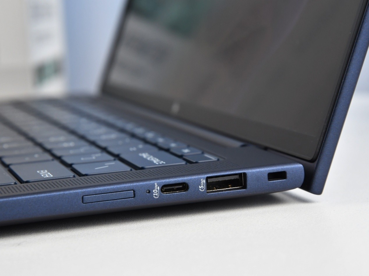 移动办公时代的精英级AI PC：惠普 EliteBook X G1i评测