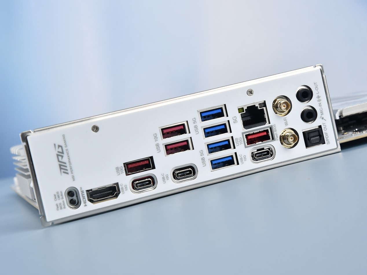 微星MPG B850M EDGE TI MAX WIFI主板评测：银白刀锋战力拉满