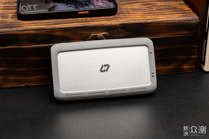 NAS竟然也能随身带！极空间私有云T2体验_新浪众测