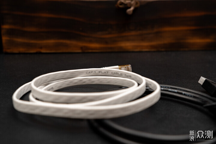 NAS竟然也能随身带！极空间私有云T2体验_新浪众测