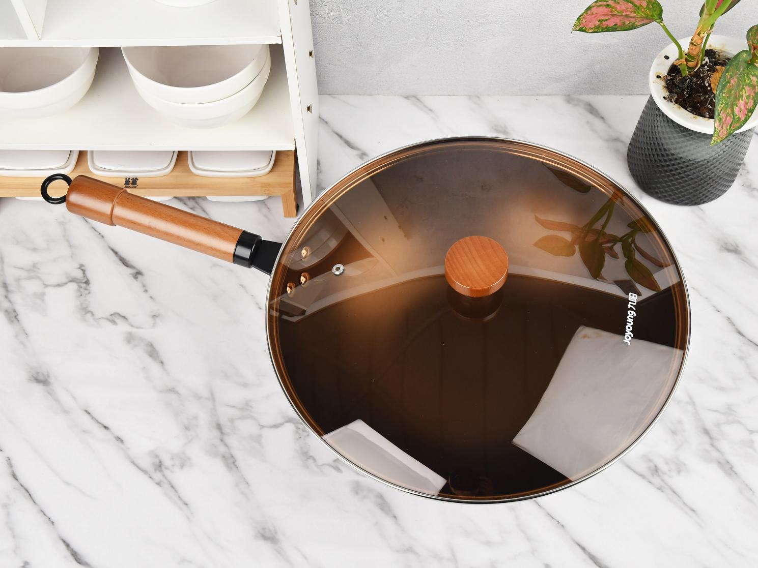 30年健康炊具积淀！九阳真免开锅极铁锅评测：厨房新手的福音