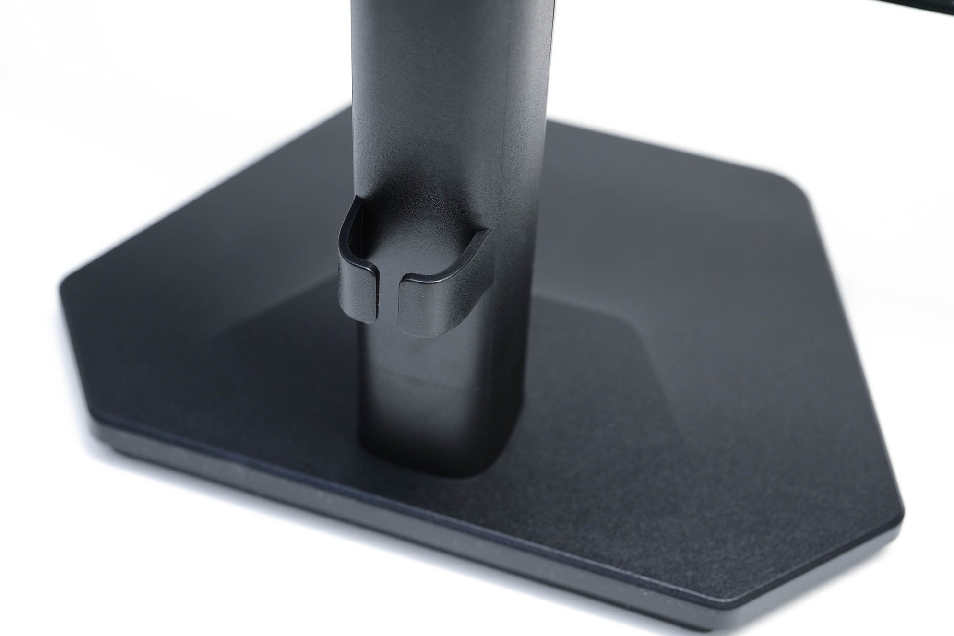 高性价比显示器到底咋样？体验Alienware外星人AW2526HL游戏显示器