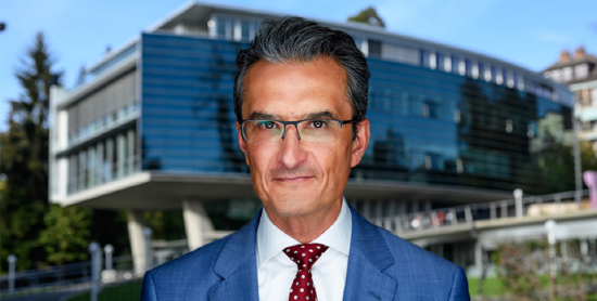 （洛桑国际发展管理学院IMD世界竞争力中心主任、金融学教授阿图罗·布里斯Arturo Bris）