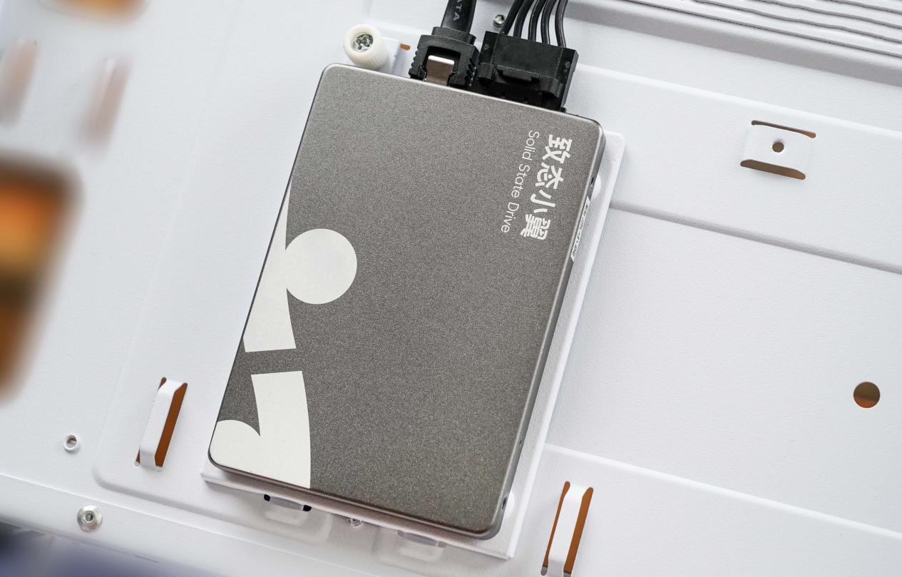 大学生省钱笔记：台式机这样升级硬盘好用又实惠