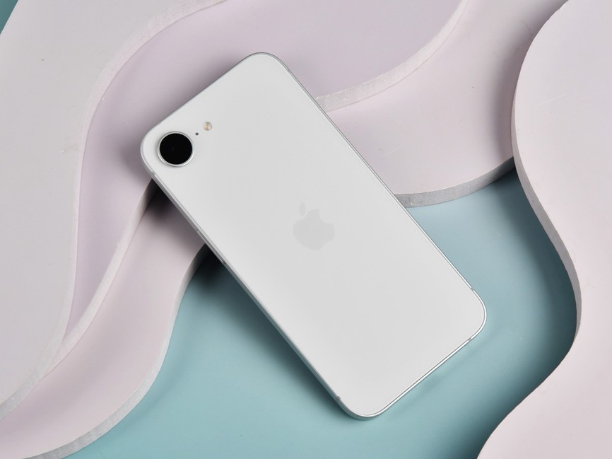 旧瓶装新酒,好喝不好喝?iPhone 17e全面评测