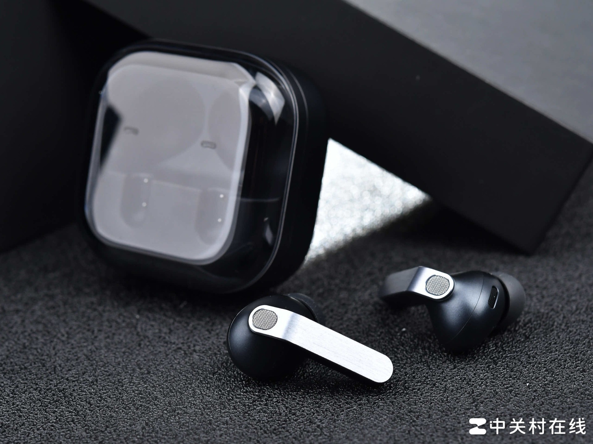 一副均衡耐听的旗舰TWS：三星 Galaxy Buds 4 Pro上手快评