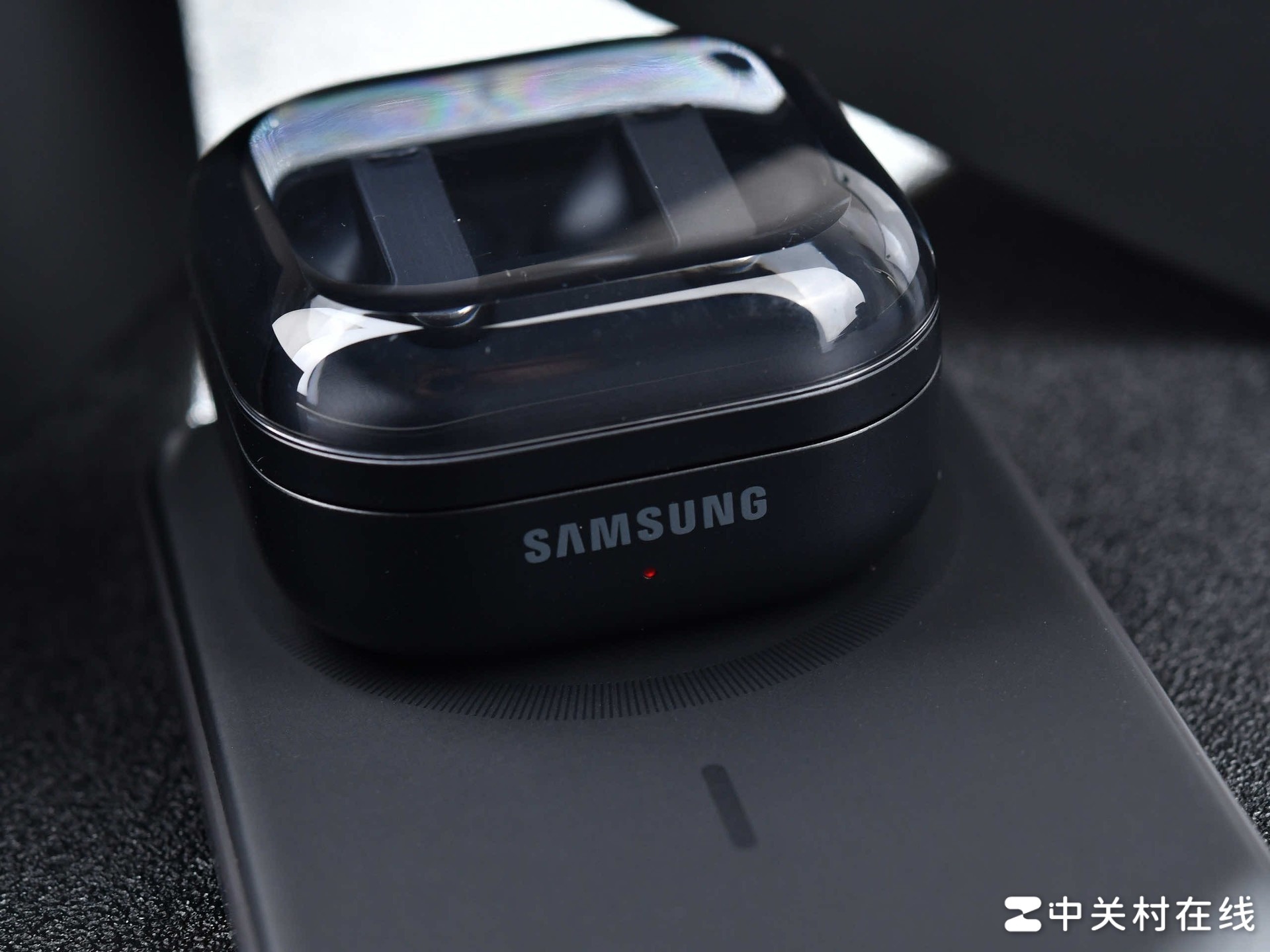 一副均衡耐听的旗舰TWS：三星 Galaxy Buds 4 Pro上手快评