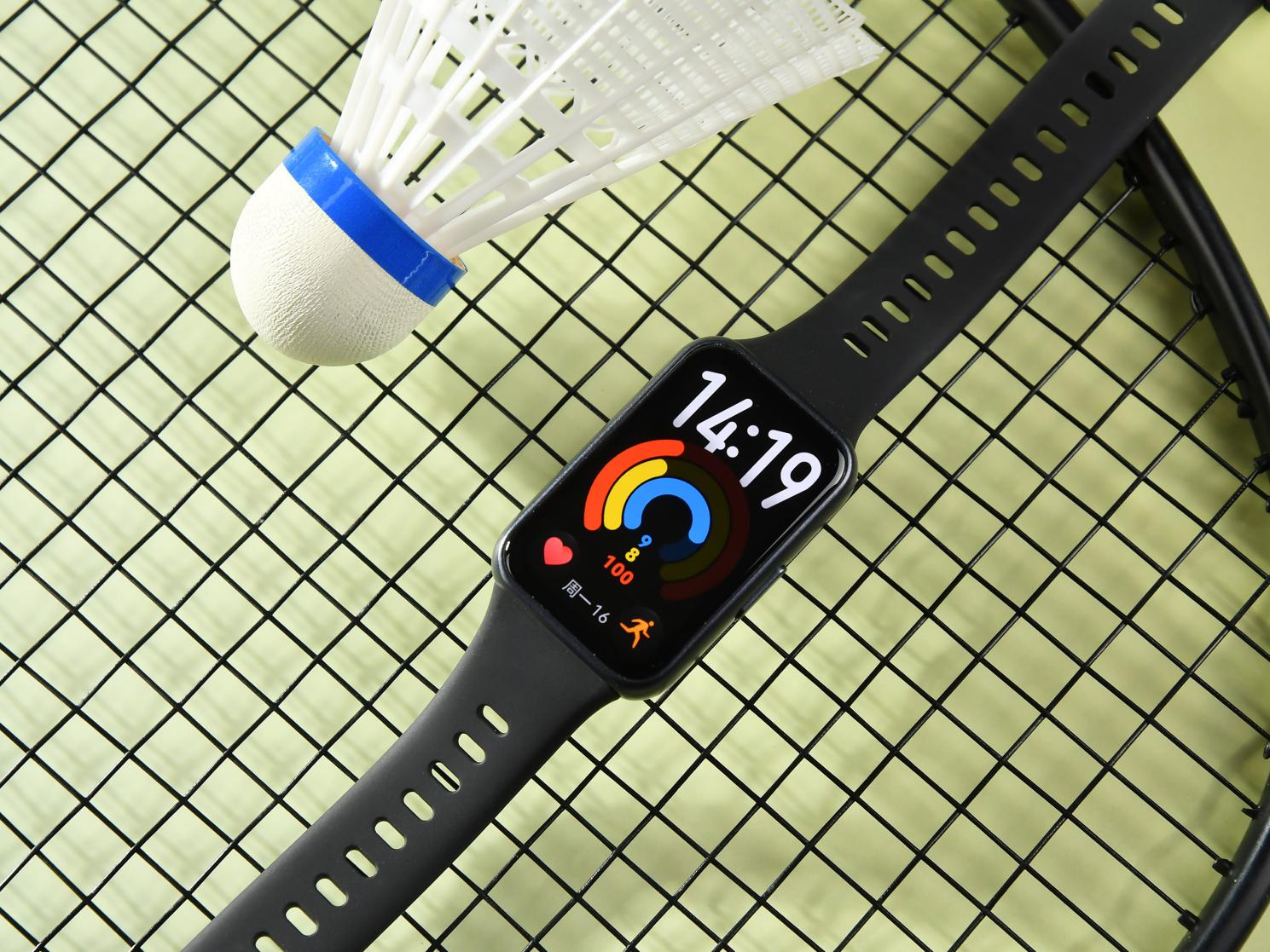 2026年百元智能手环最优选：华为手环 11系列轻薄、健康、运动全面领跑