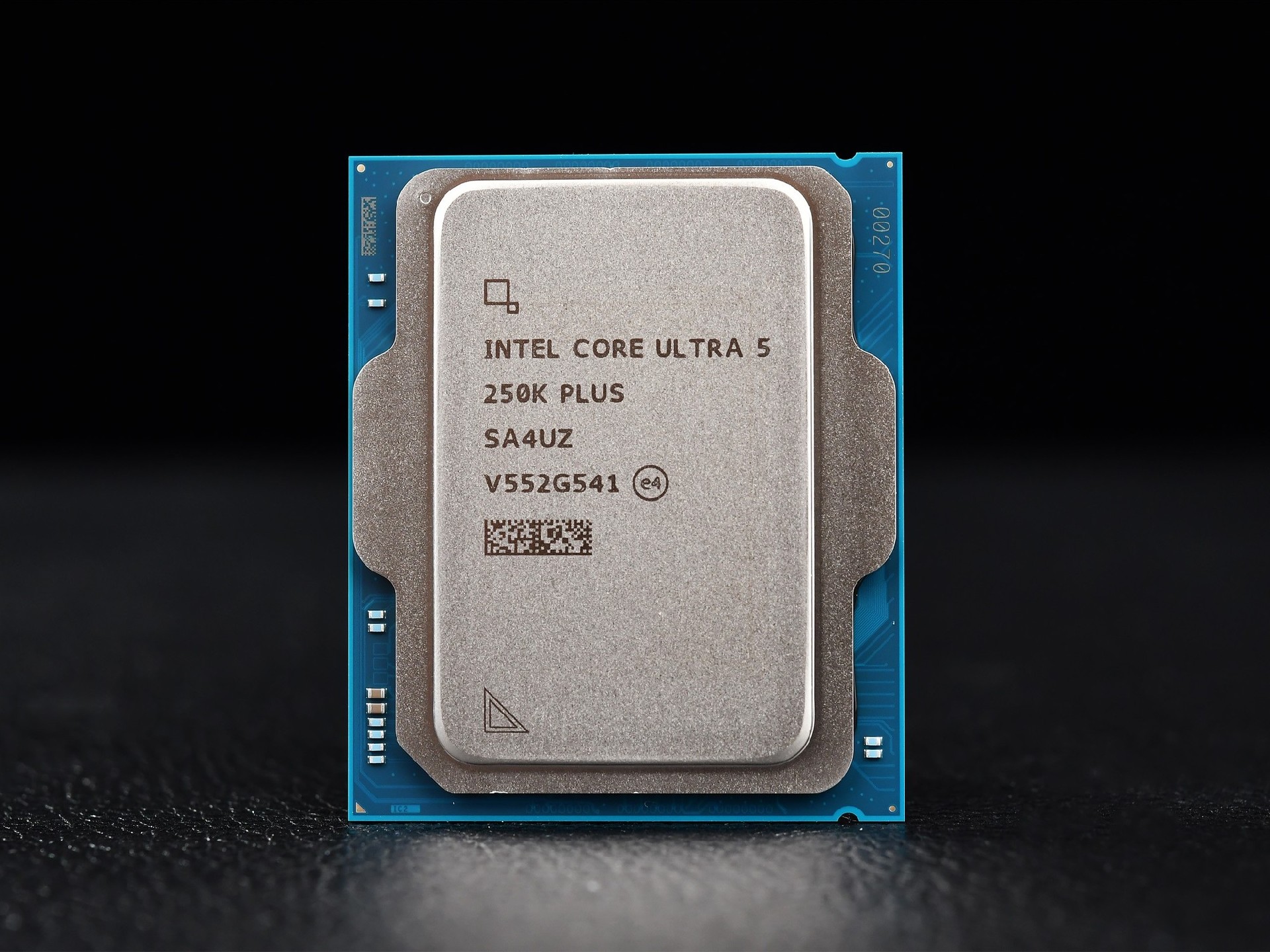 酷睿Ultra 7 270K/5 250K Plus处理器首测:多核、游戏、渲染性能暴增