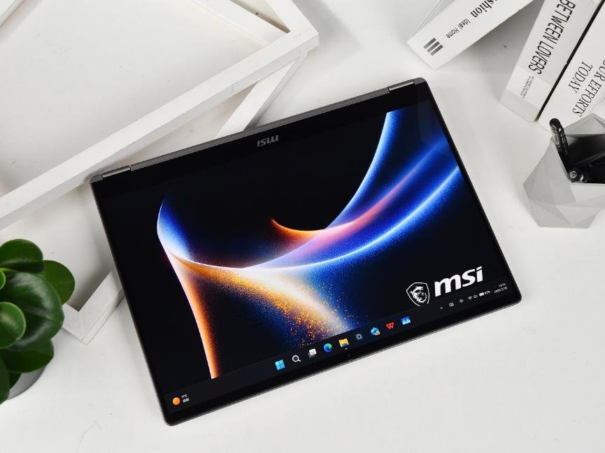 微星尊爵16 Flip AI+ 2026评测：翻转触屏解锁全能生产力