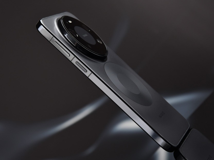 华为 Mate 80 Pro Max风驰版全面评测：把风吹进旗舰