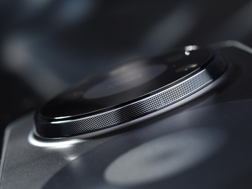 华为 Mate 80 Pro Max风驰版全面评测：把风吹进旗舰