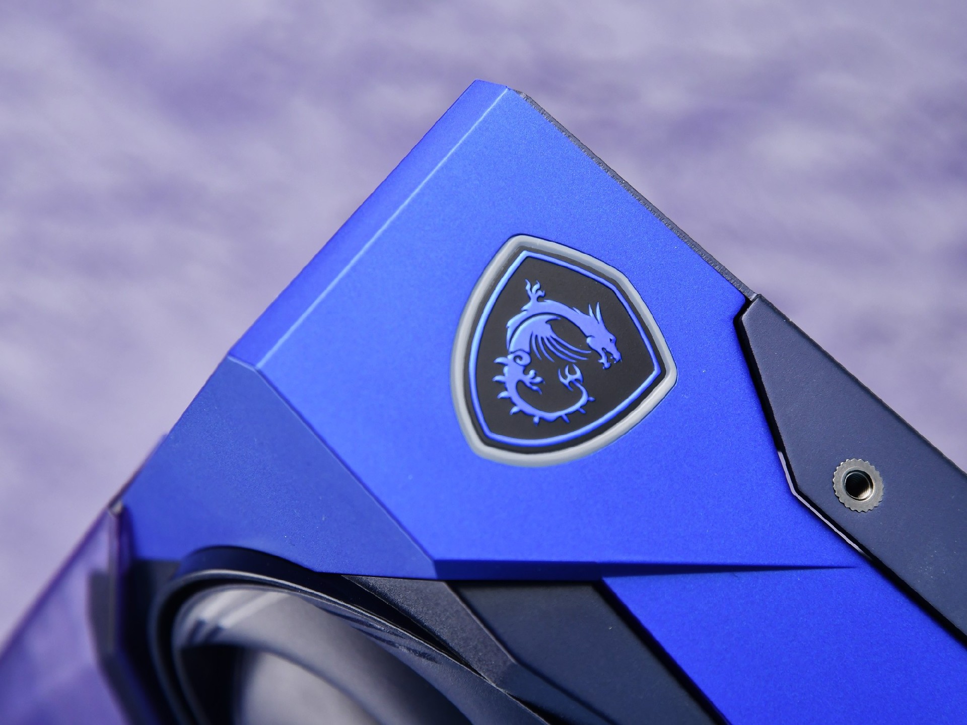 微星GeForce RTX 5070 12G 魔兽世界 至暗之夜 限定版评测 艾泽拉斯双生美学