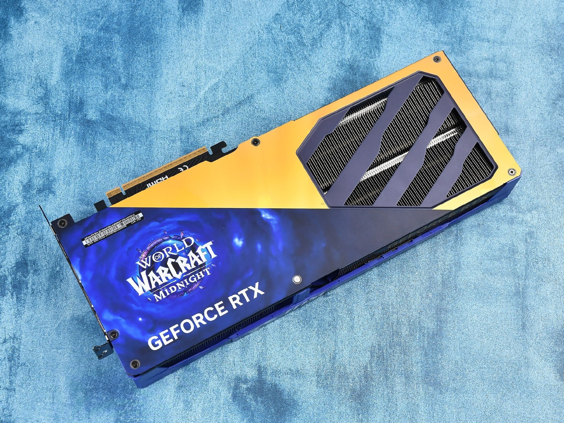 微星GeForce RTX 5070 12G 魔兽世界 至暗之夜 限定版评测 艾泽拉斯双生美学