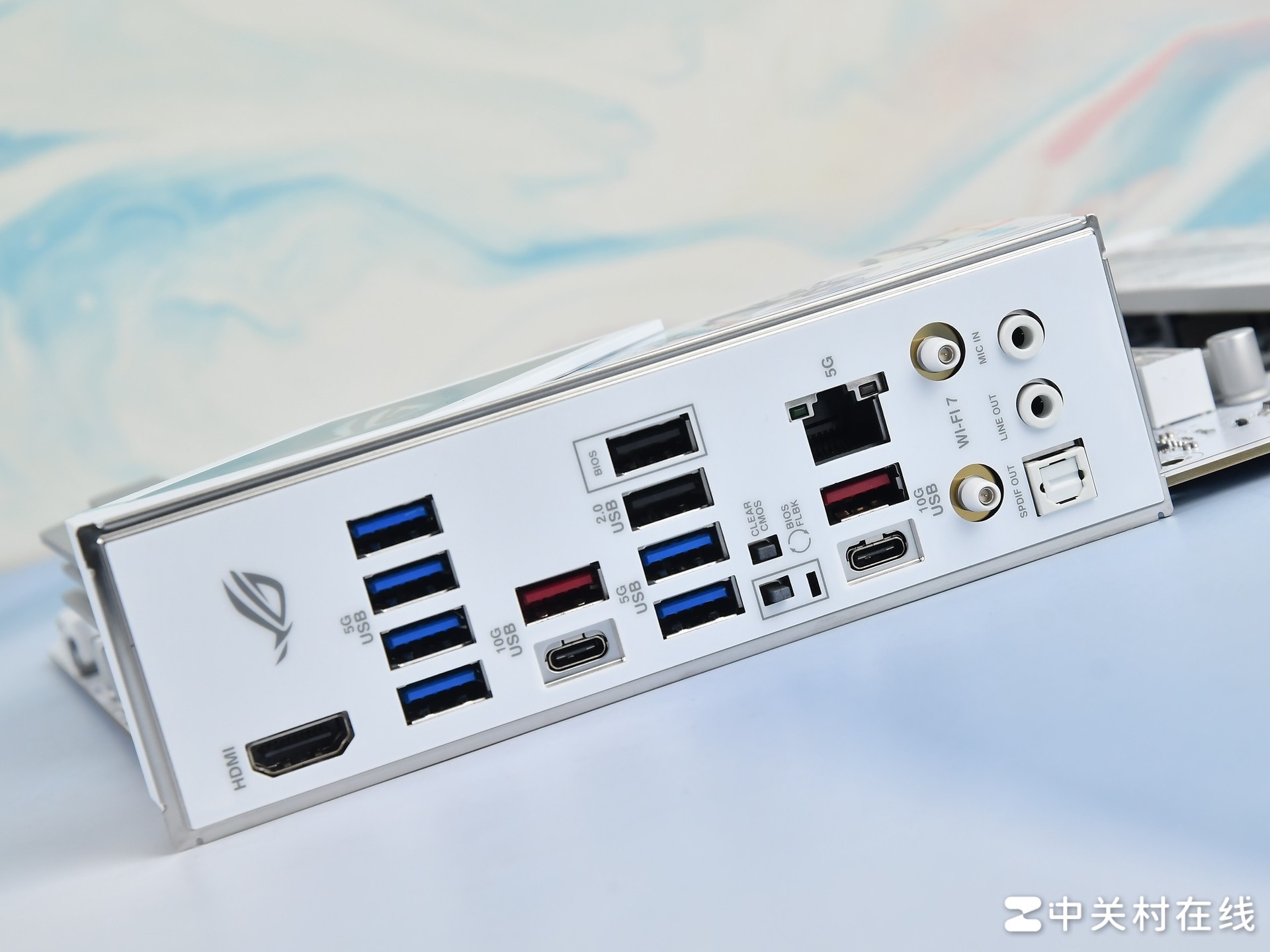 华硕ROG B850吹雪S NEO评测 二次元白色主板还得看吹雪