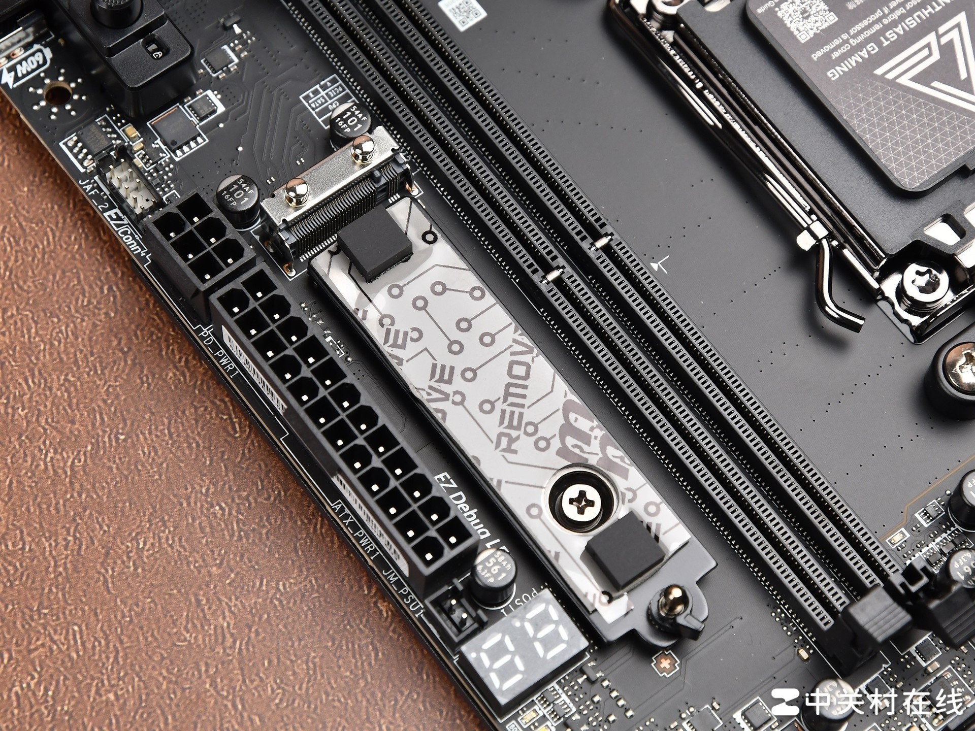 微星MEG X870E UNIFY-X MAX主板评测 暗影回归 超频拉满