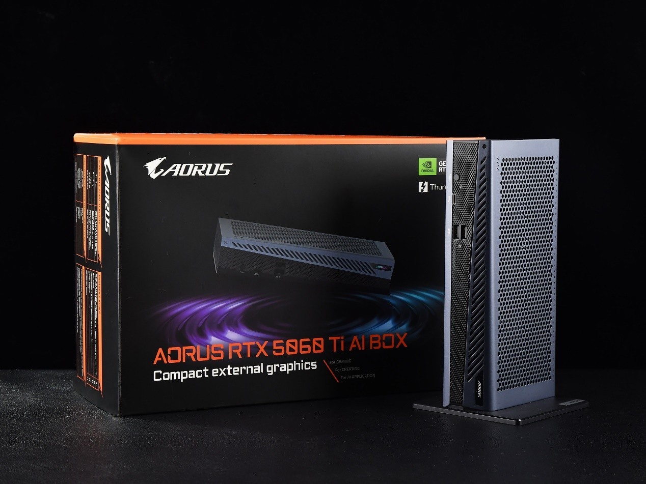 技嘉AORUS RTX 5060 Ti AI BOX显卡坞评测：游戏与AI的移动利器