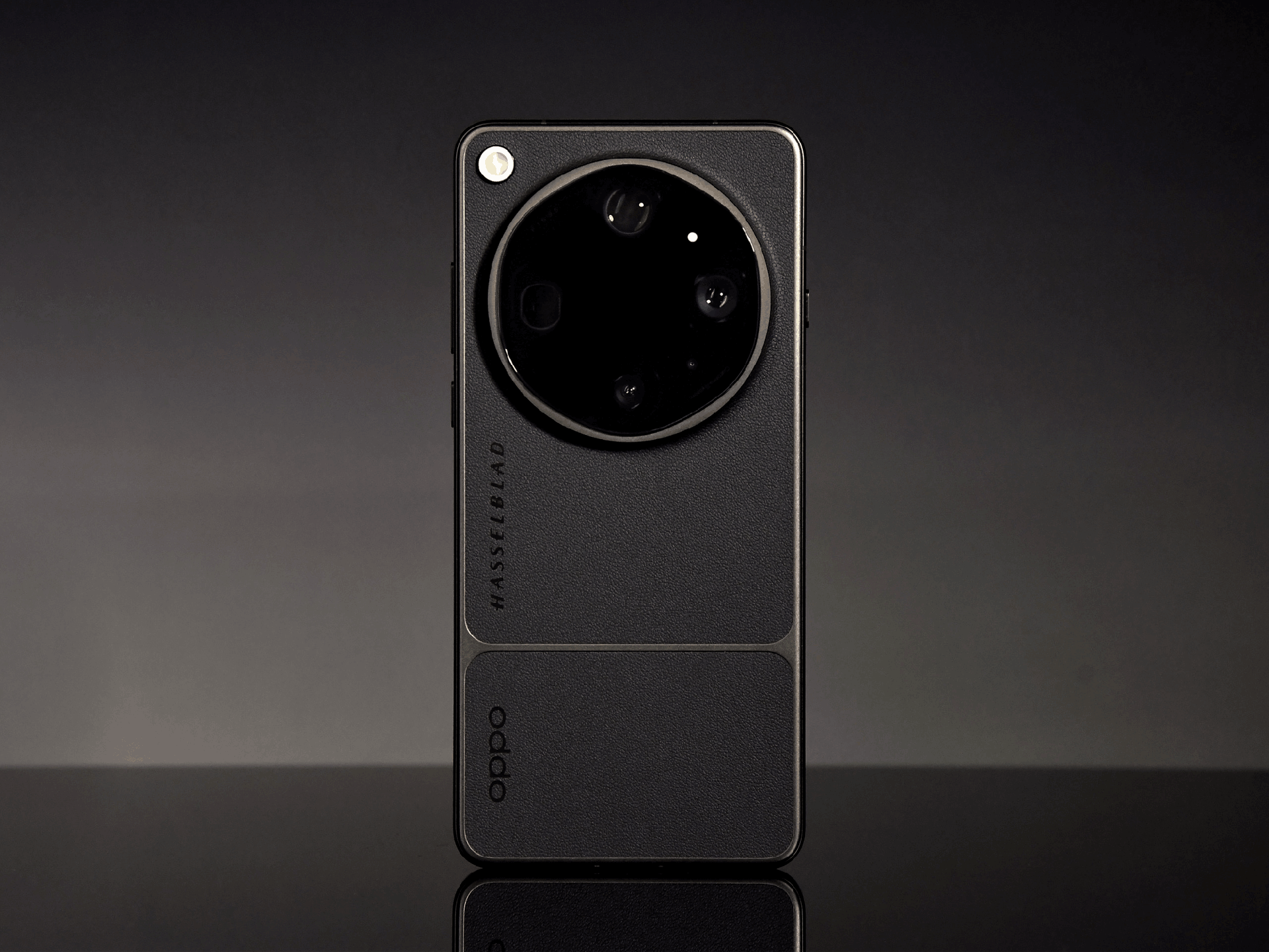 「内置增距镜」？OPPO Find X9 Ultra 哈苏10倍光变天眼长焦解析