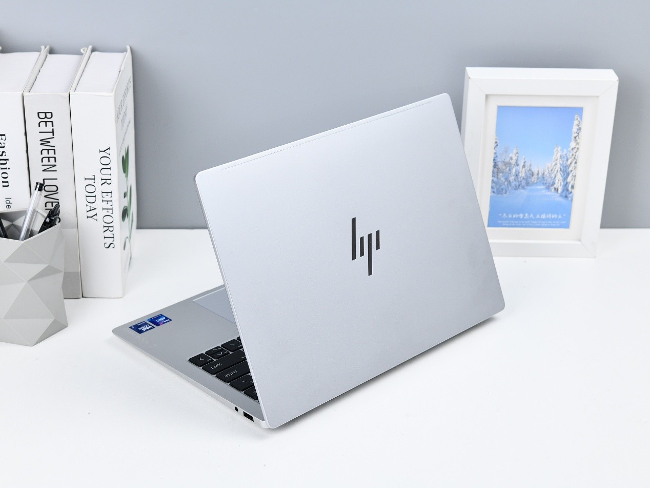 2026暑促1kg轻薄本怎么选？惠普星Book Pro Air 14评测：1.09kg+52W性能释放