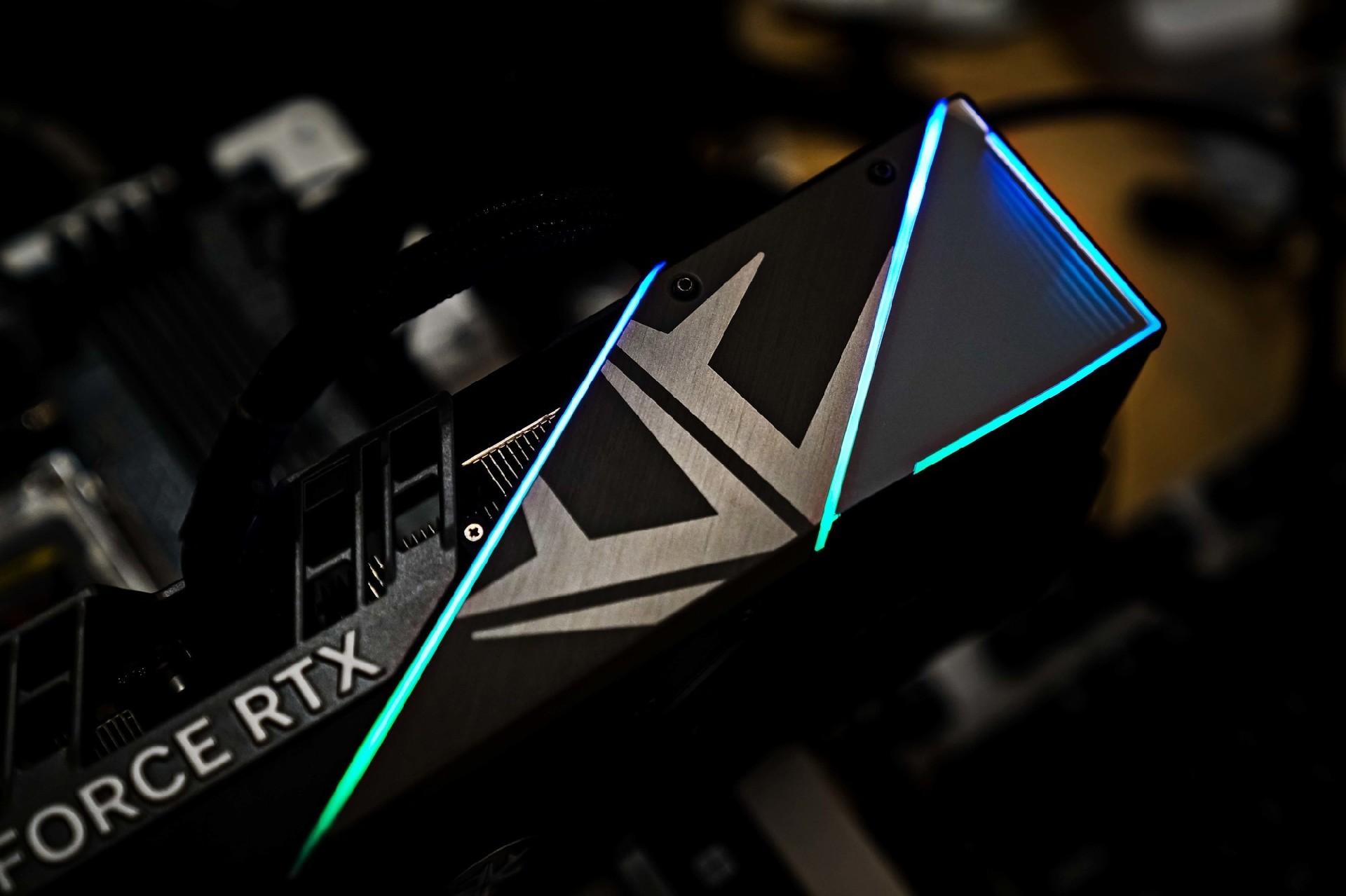 映众RTX 5080 X3 V2超级冰龙显卡评测：经典冰龙再进化