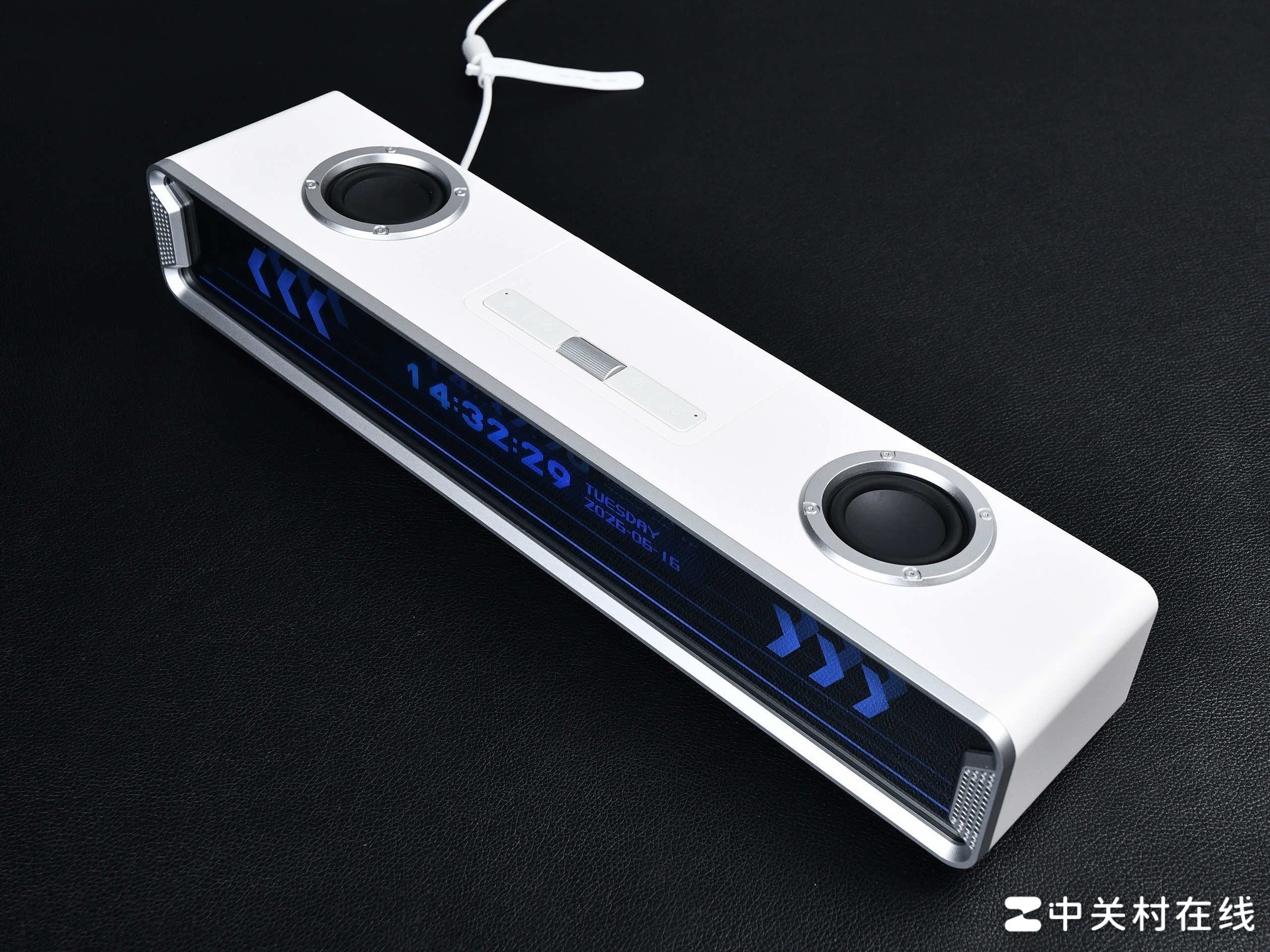 迈从K20 GT电竞音箱体验，一块歌词屏带来意想不到的娱乐升级