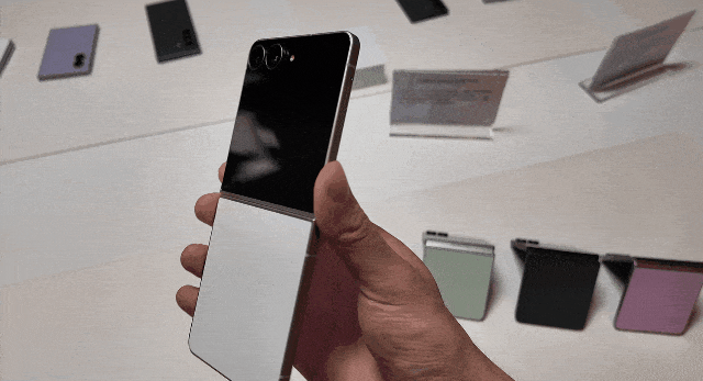 三星首款阔折叠来了 三星Galaxy Z Fold8系列上手体验