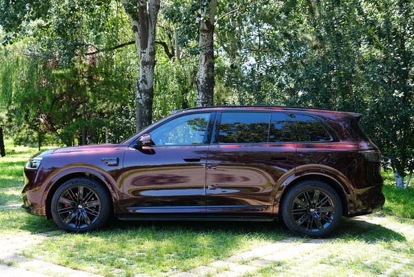 一台真正理解家庭的SUV 问界M8深度体验